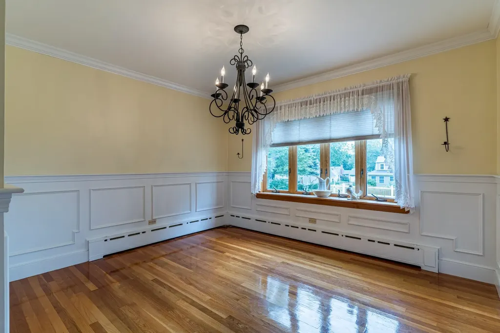9 Hillcrest Drive Dover NH 03820
