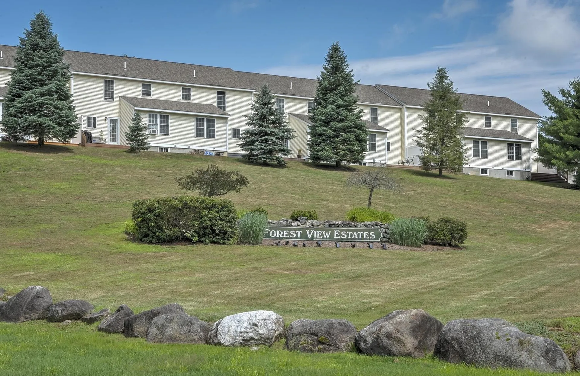 28 Owens Drive Swanzey NH 03446