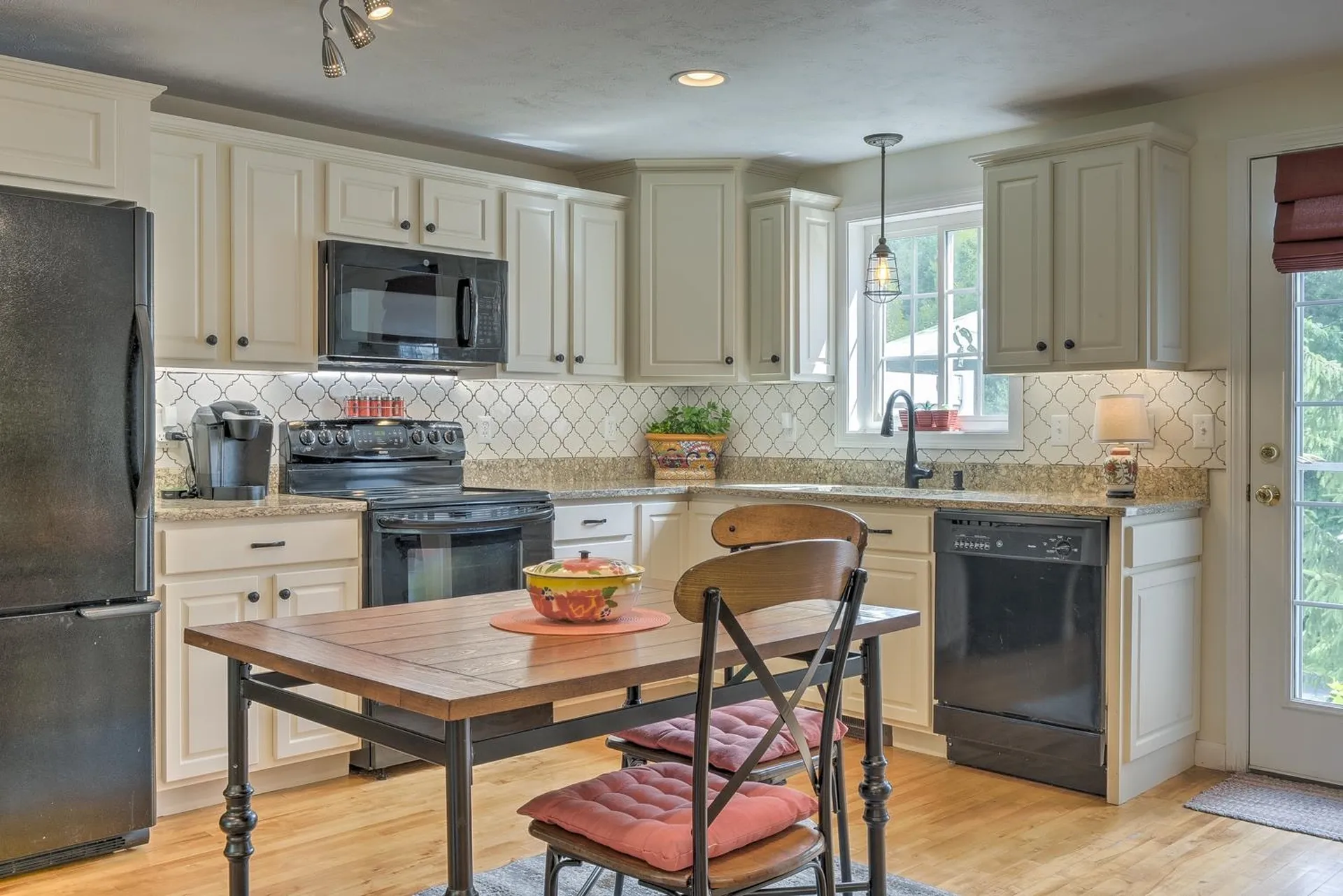 28 Owens Drive Swanzey NH 03446