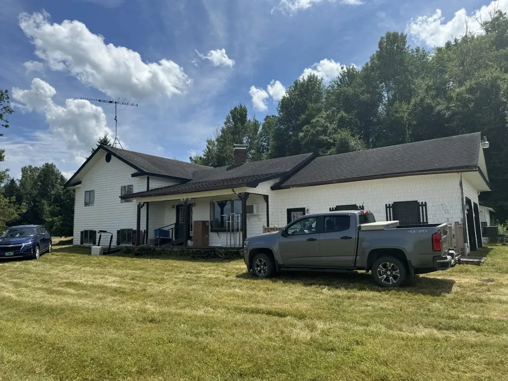 462 Logan Drive Newport City, VT Real Estate MLS 5003907