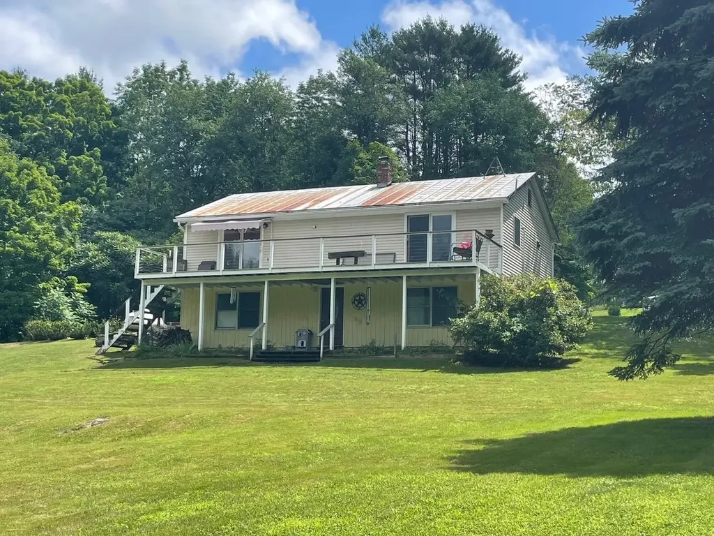 17 Pheasant Lane Tunbridge VT 05077