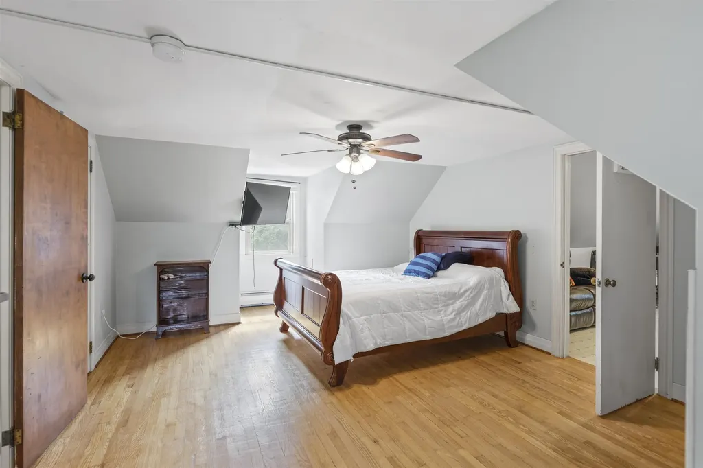 519 1/2 South Street Bennington VT 05201