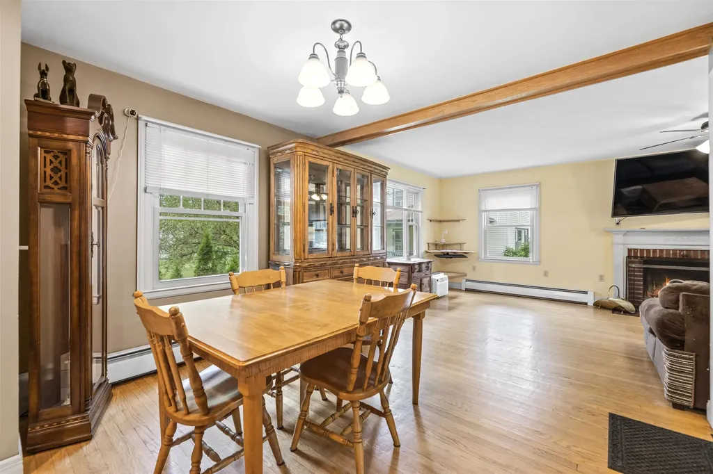 519 1/2 South Street Bennington VT 05201