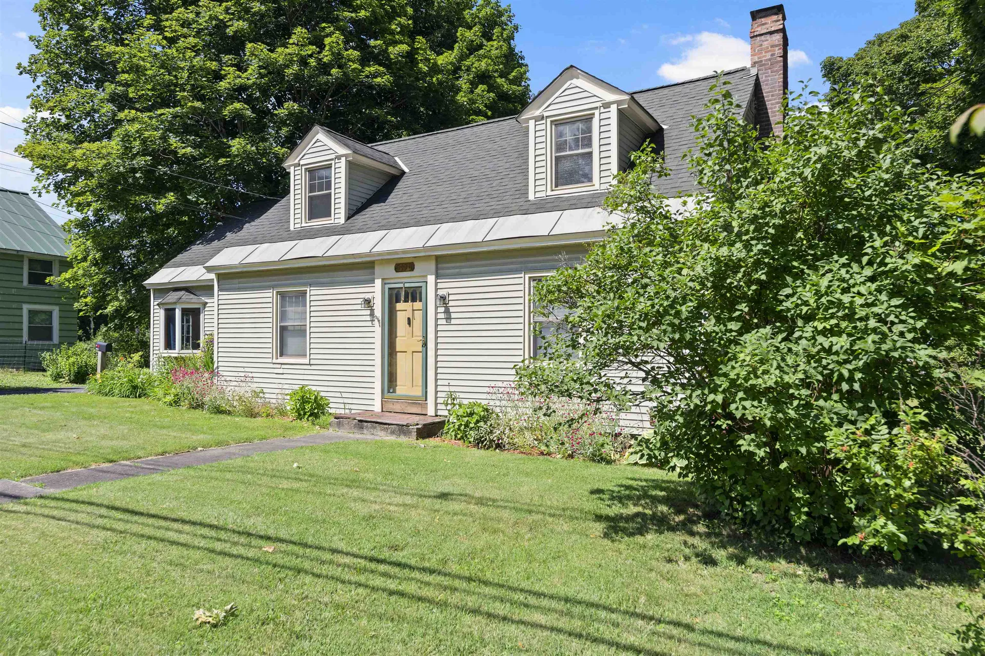 519 1/2 South Street Bennington VT 05201