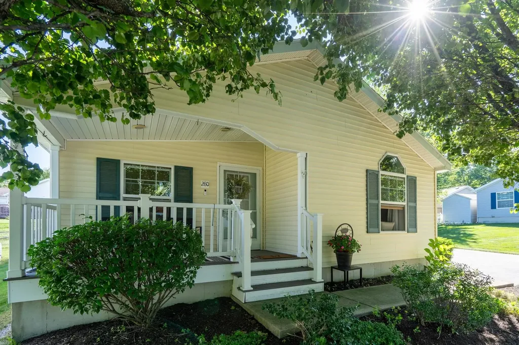 280 Ledgewood Way Manchester NH 03104
