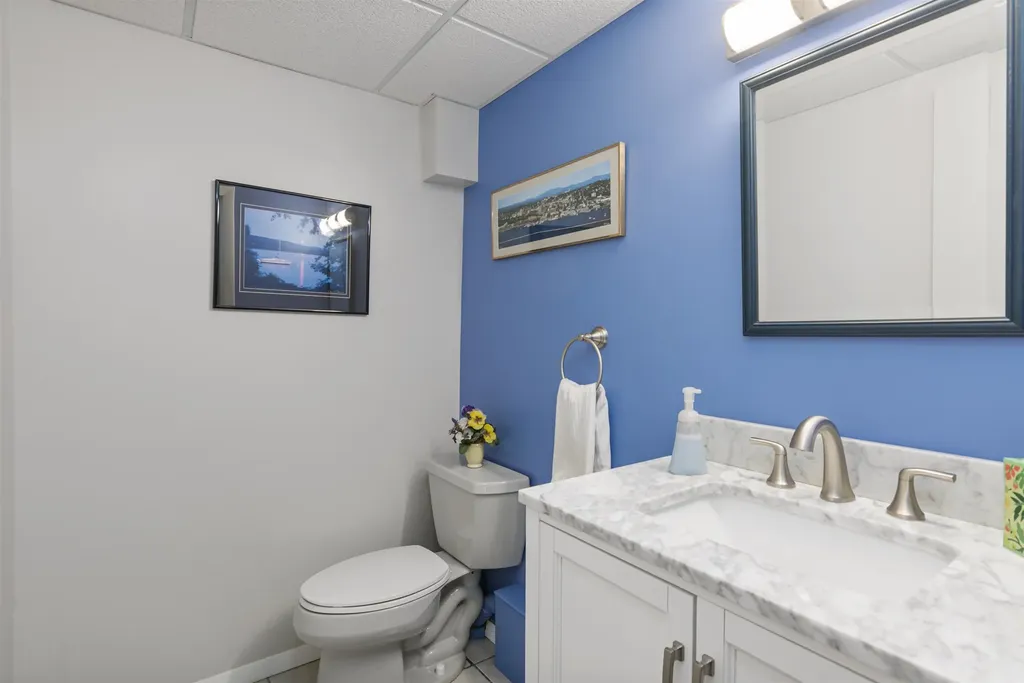 11 Lamore Road Essex VT 05452