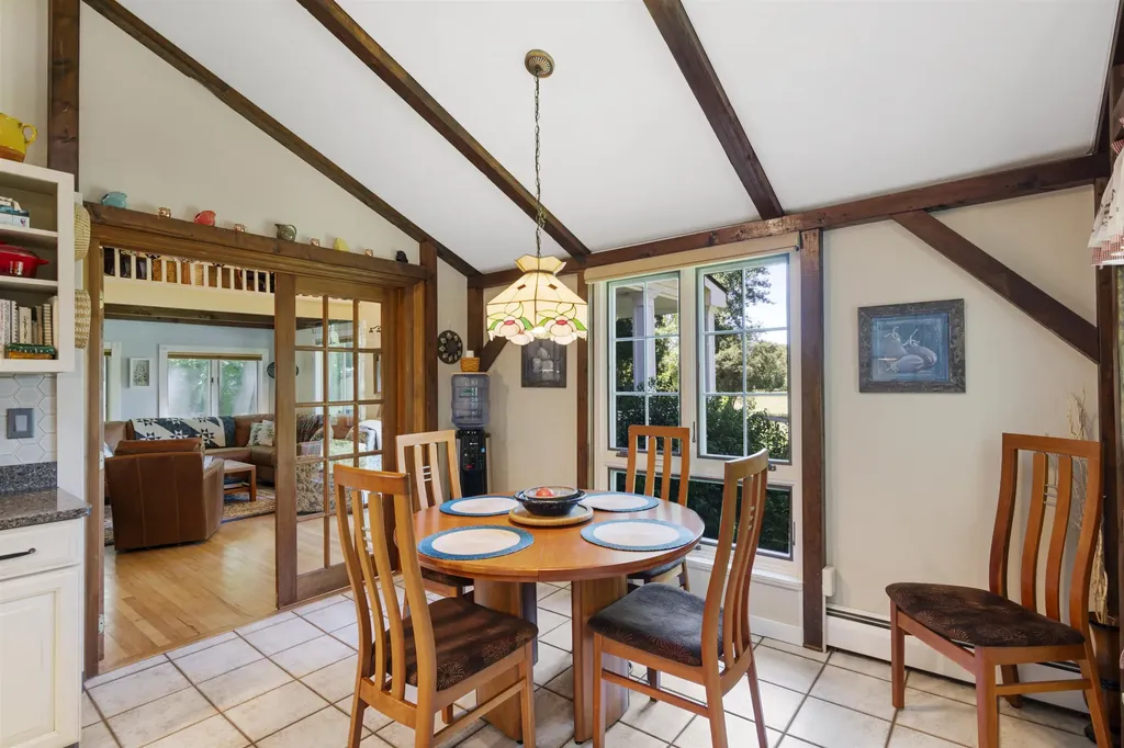 11 Lamore Road Essex VT 05452