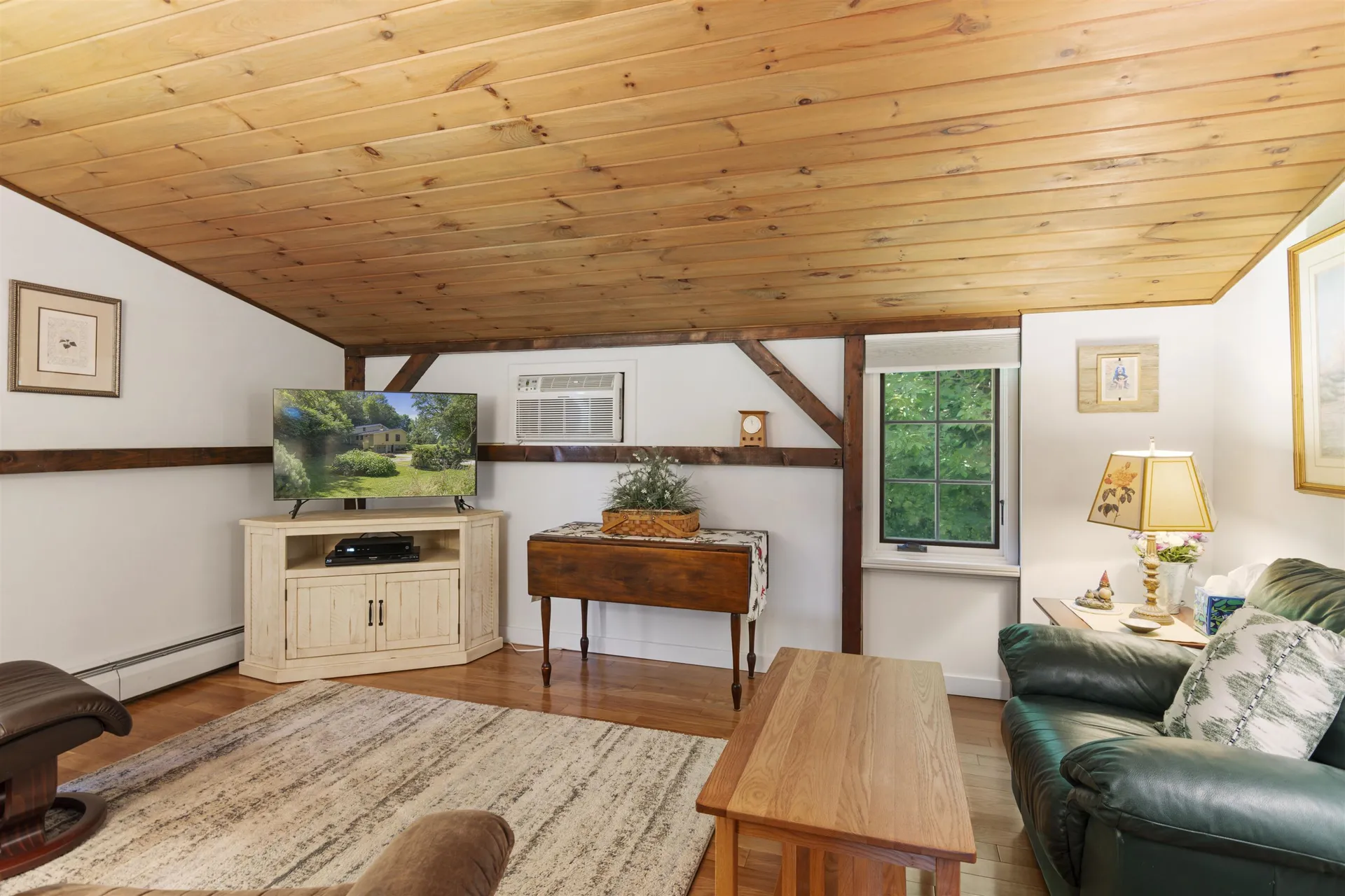 11 Lamore Road Essex VT 05452