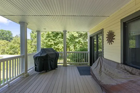 11 Lamore Road Essex VT 05452