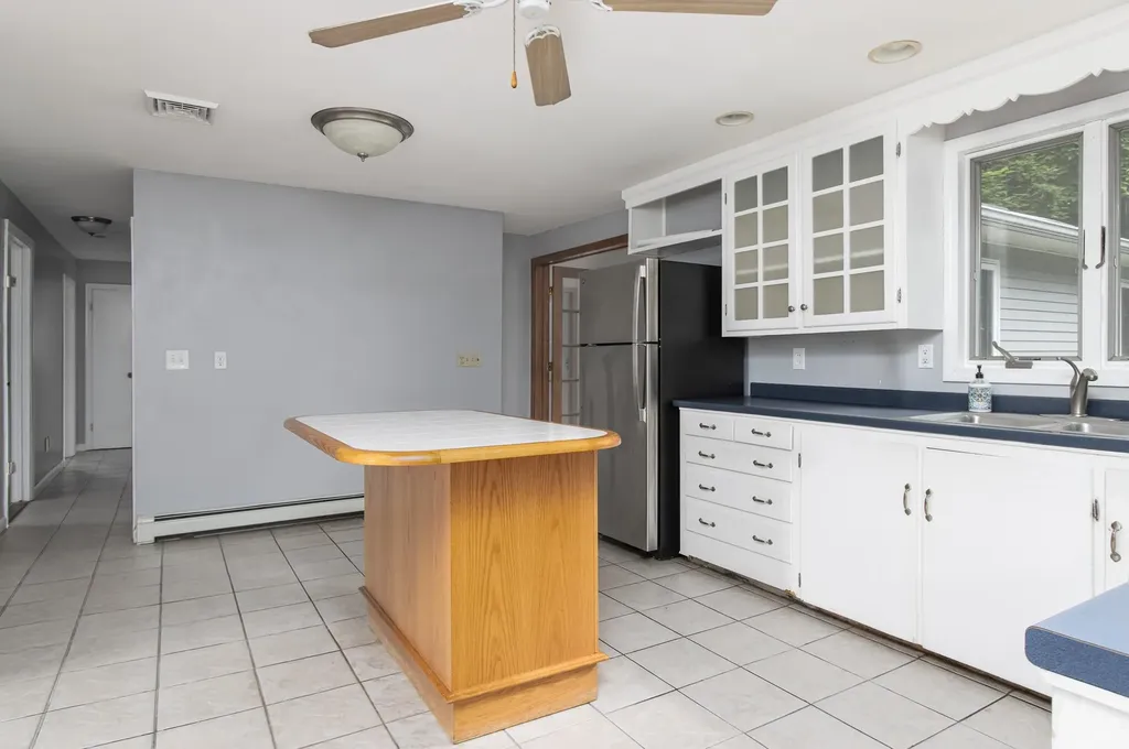 184 Huse Road Manchester NH 03103