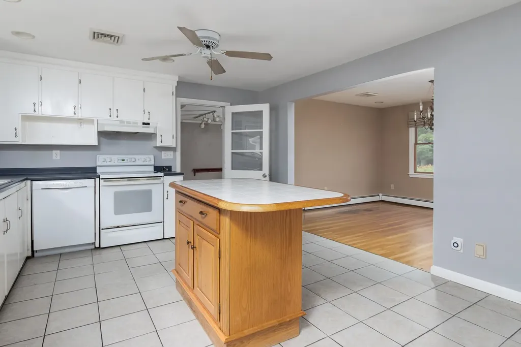 184 Huse Road Manchester NH 03103