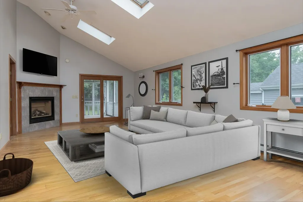 184 Huse Road Manchester NH 03103