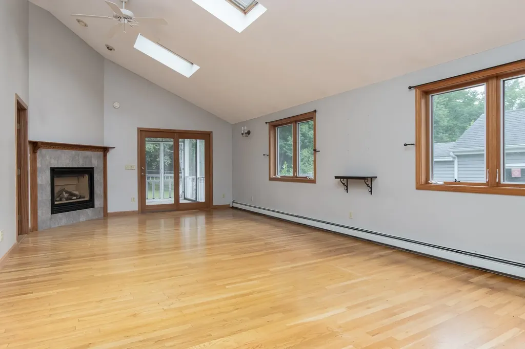 184 Huse Road Manchester NH 03103