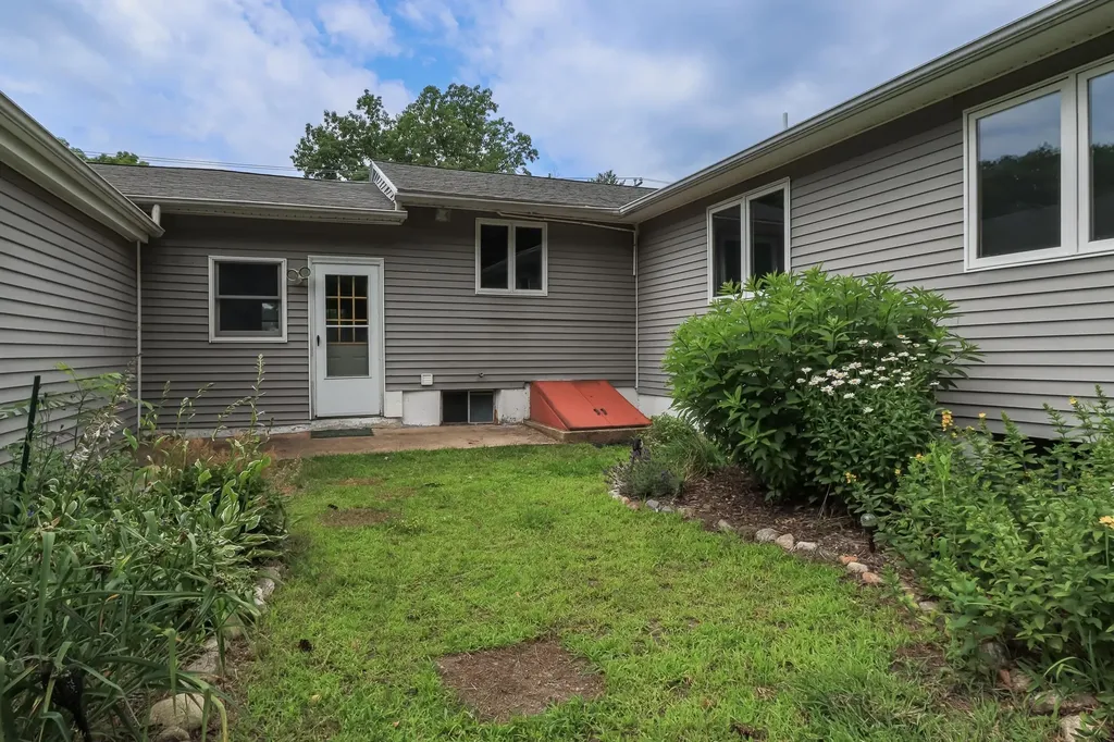 184 Huse Road Manchester NH 03103