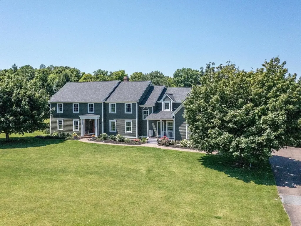 622 Ridgefield Road Shelburne VT 05482-6313
