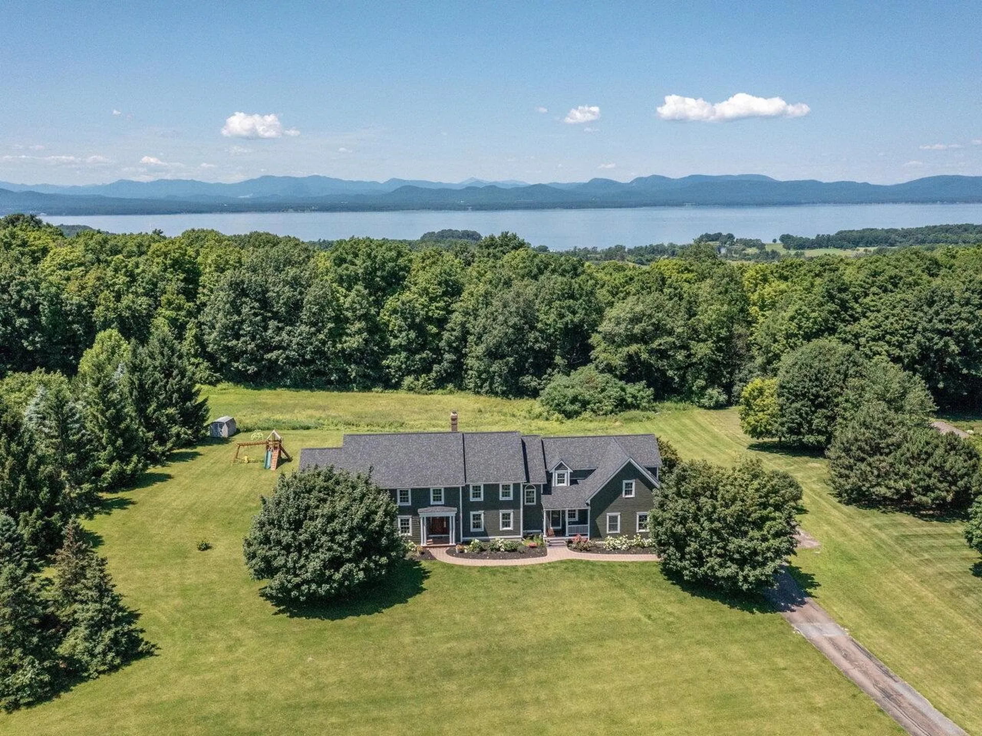 622 Ridgefield Road Shelburne VT 05482-6313