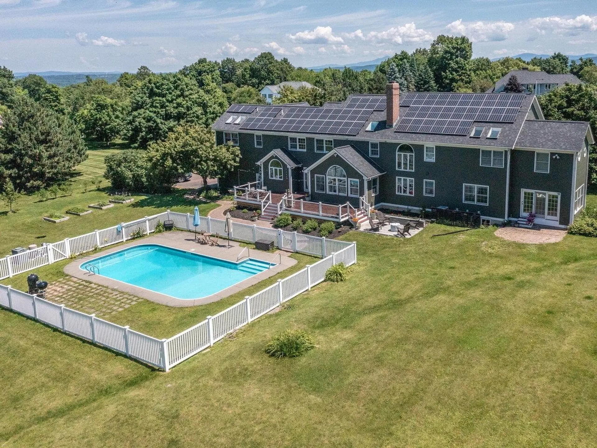 622 Ridgefield Road Shelburne VT 05482-6313