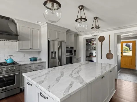 622 Ridgefield Road Shelburne VT 05482-6313