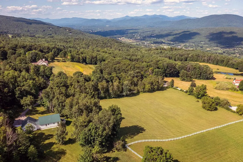 105 Hounds Hill Lane Wallingford VT 05773