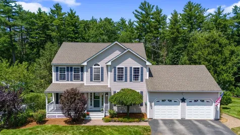 67 Stirling Avenue Hooksett NH 03106