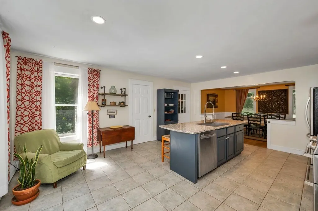 74 Perkins Road Madbury NH 03823