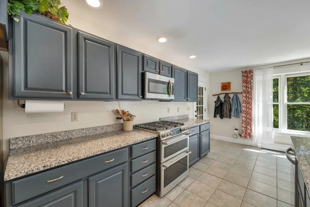 74 Perkins Road Madbury NH 03823