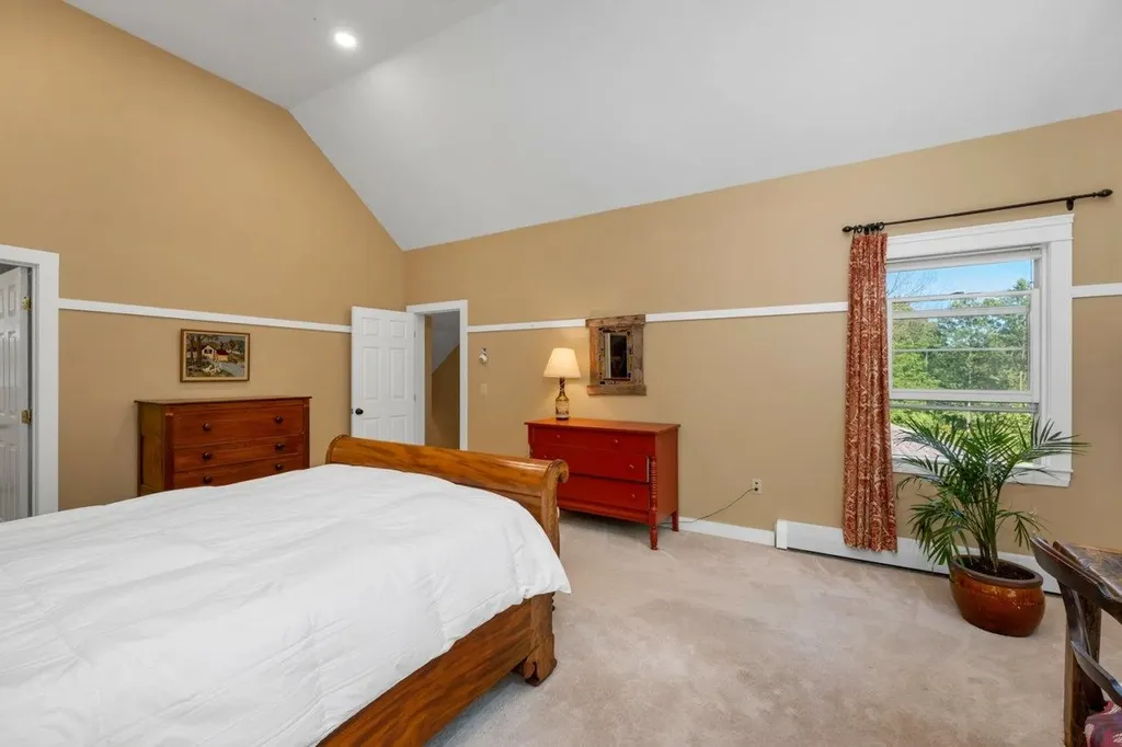 74 Perkins Road Madbury NH 03823