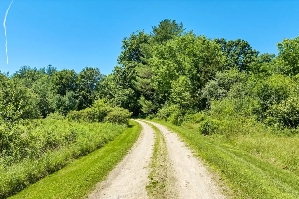 74 Perkins Road Madbury NH 03823
