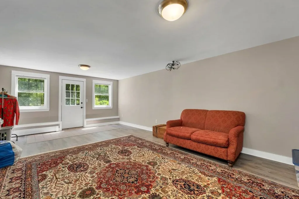 74 Perkins Road Madbury NH 03823