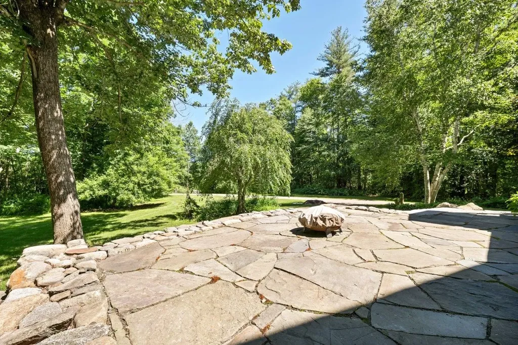 74 Perkins Road Madbury NH 03823