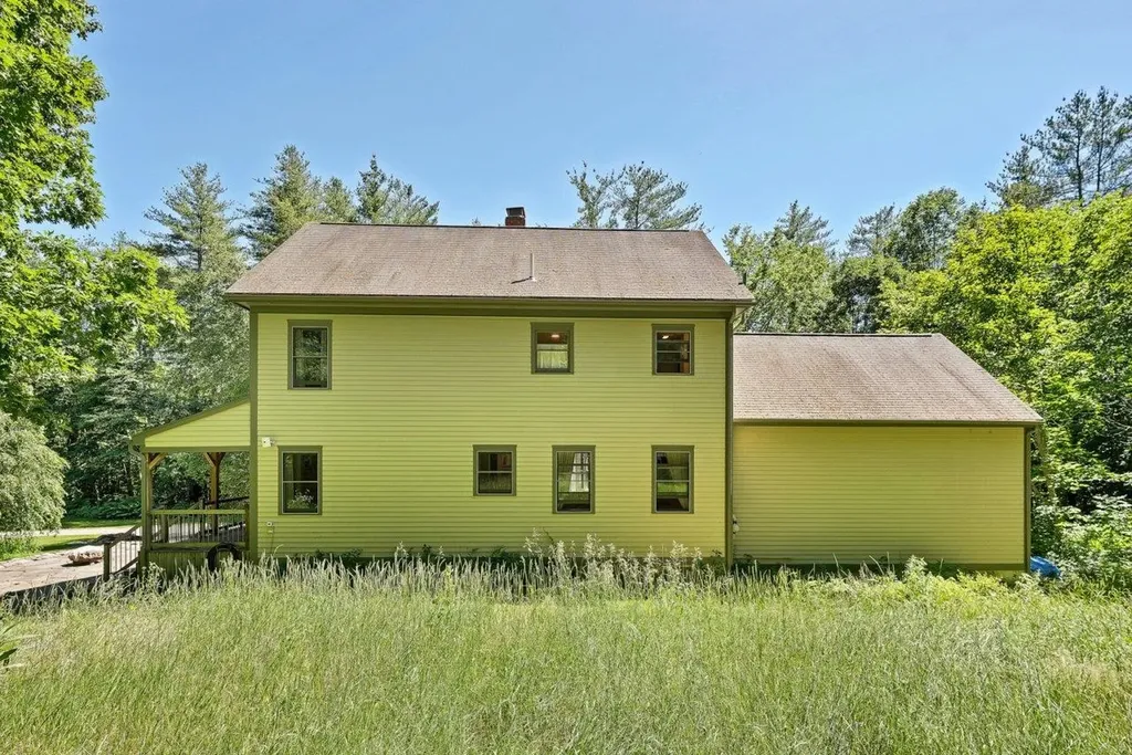 74 Perkins Road Madbury NH 03823