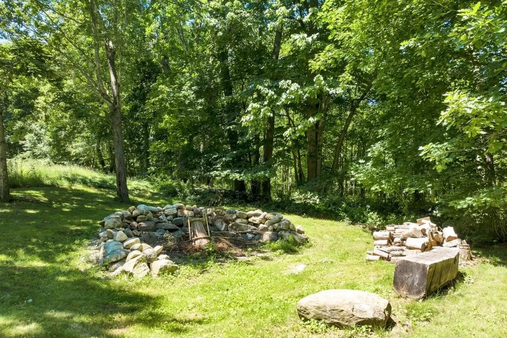 74 Perkins Road Madbury NH 03823