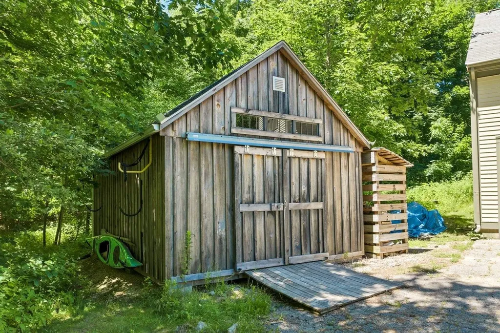 74 Perkins Road Madbury NH 03823