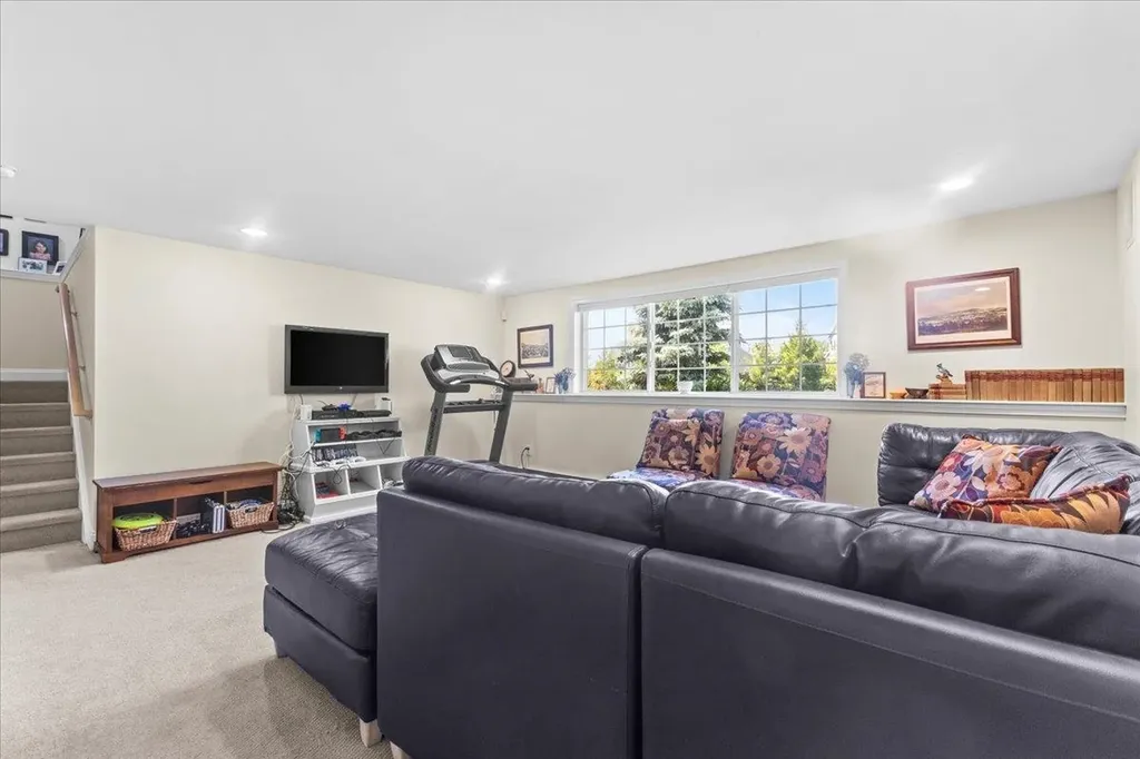 213 Braeburn Street South Burlington VT 05403
