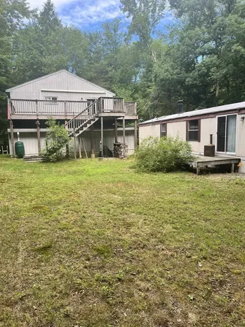 38 Elizabeth Road Sandown NH 03873-2034