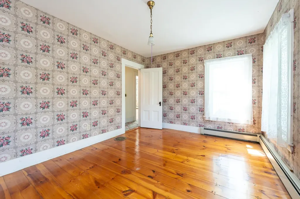 206 Union Street Milford NH 03055