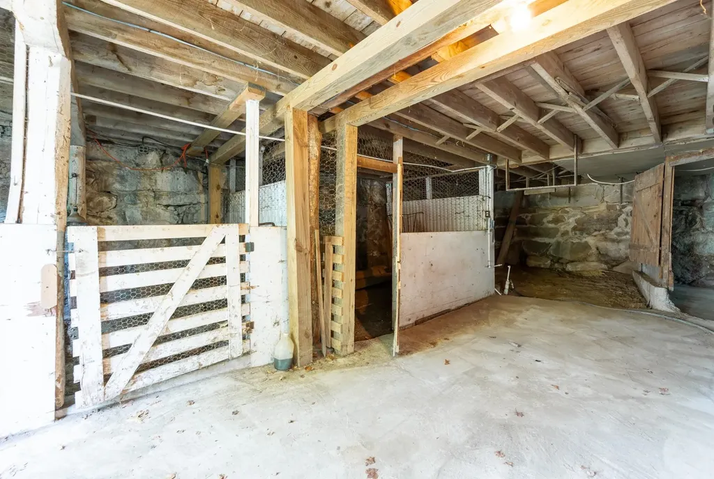 206 Union Street Milford NH 03055
