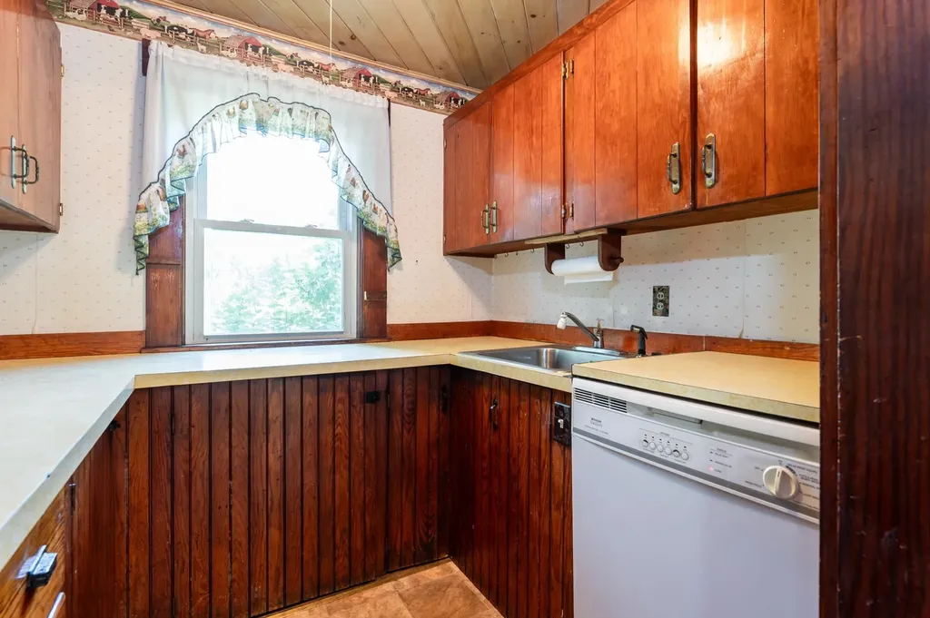 206 Union Street Milford NH 03055