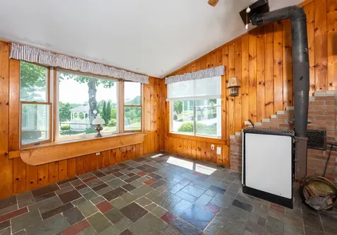 206 Union Street Milford NH 03055