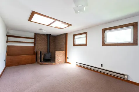 206 Union Street Milford NH 03055