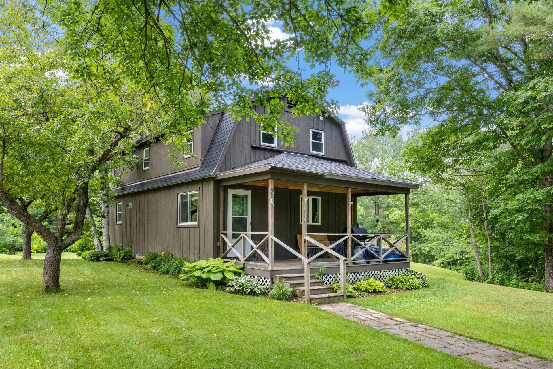 16 Bradford Road Sunapee NH 03782