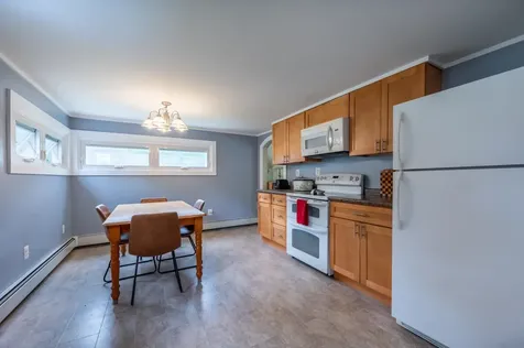 626 County Road New London NH 03257