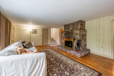 626 County Road New London NH 03257