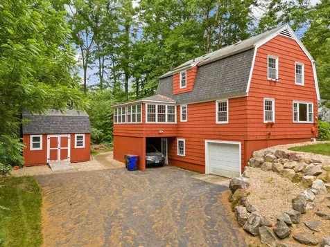 49 Summer Street Goffstown NH 03045