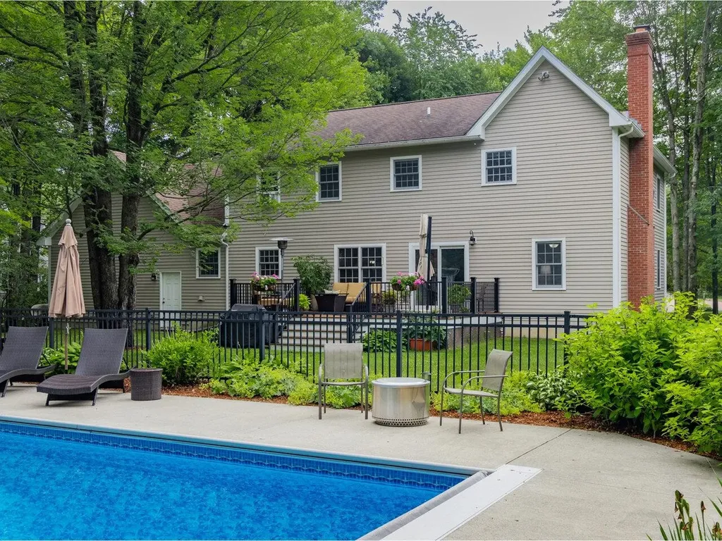 240 Farmstead Drive Shelburne VT 05482