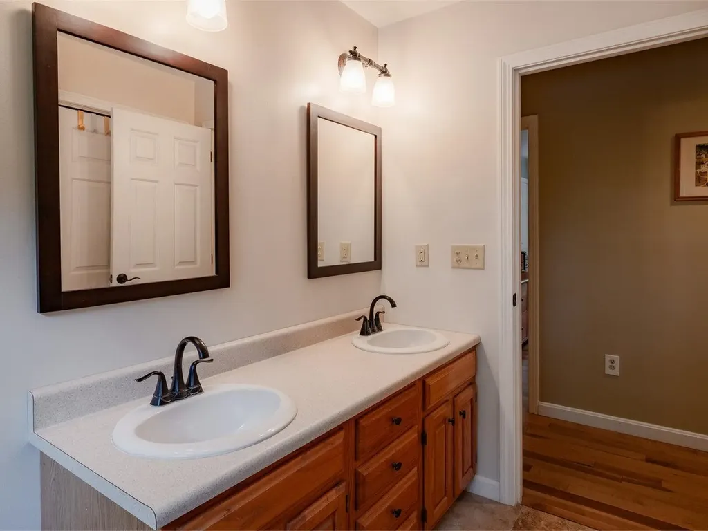 240 Farmstead Drive Shelburne VT 05482