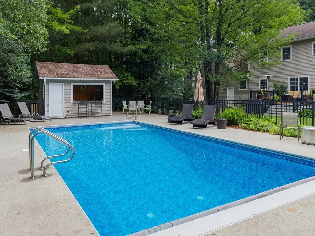 240 Farmstead Drive Shelburne VT 05482