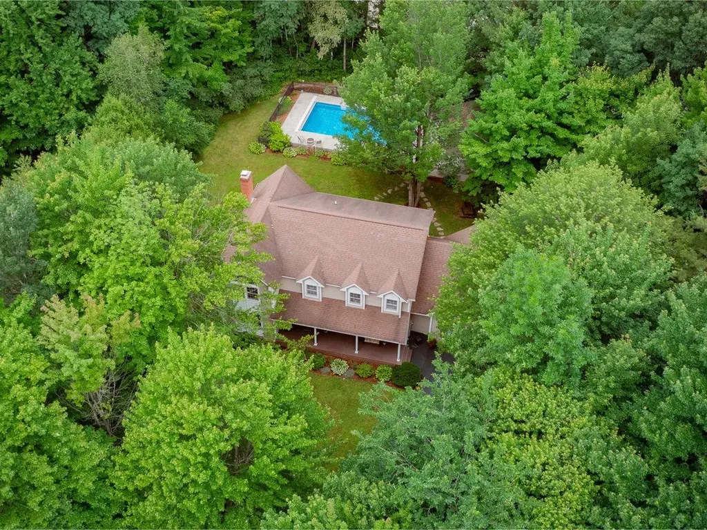 240 Farmstead Drive Shelburne VT 05482