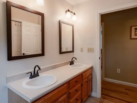 240 Farmstead Drive Shelburne VT 05482