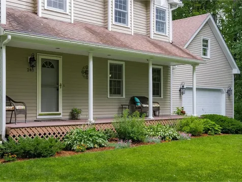 240 Farmstead Drive Shelburne VT 05482